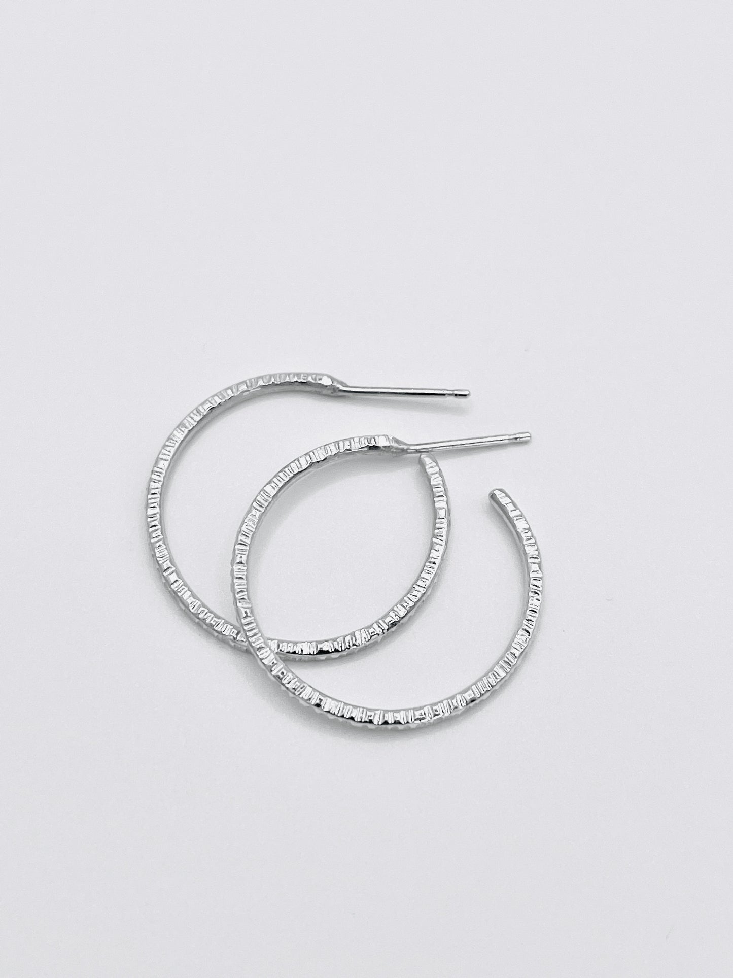 Silver ridged hoop earings