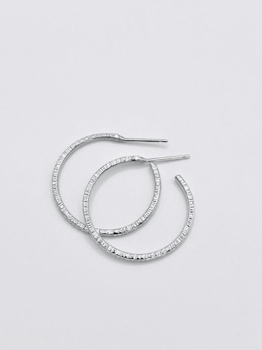 Silver ridged hoop earings