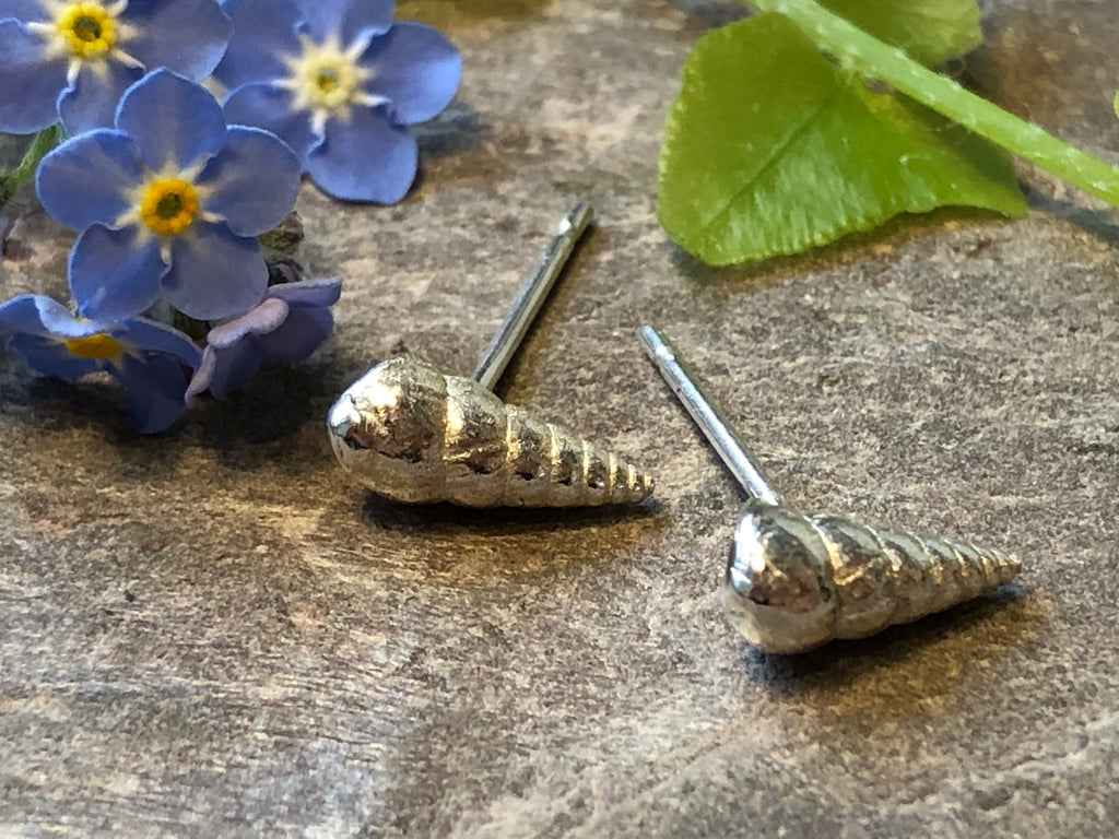 Twisted shell studs.