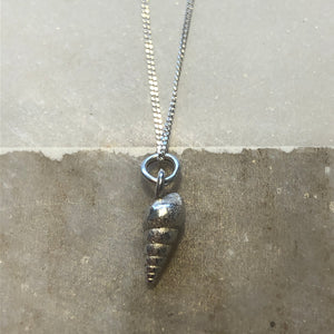 Mini twist shell necklace.