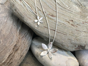 'Fleur' necklace.