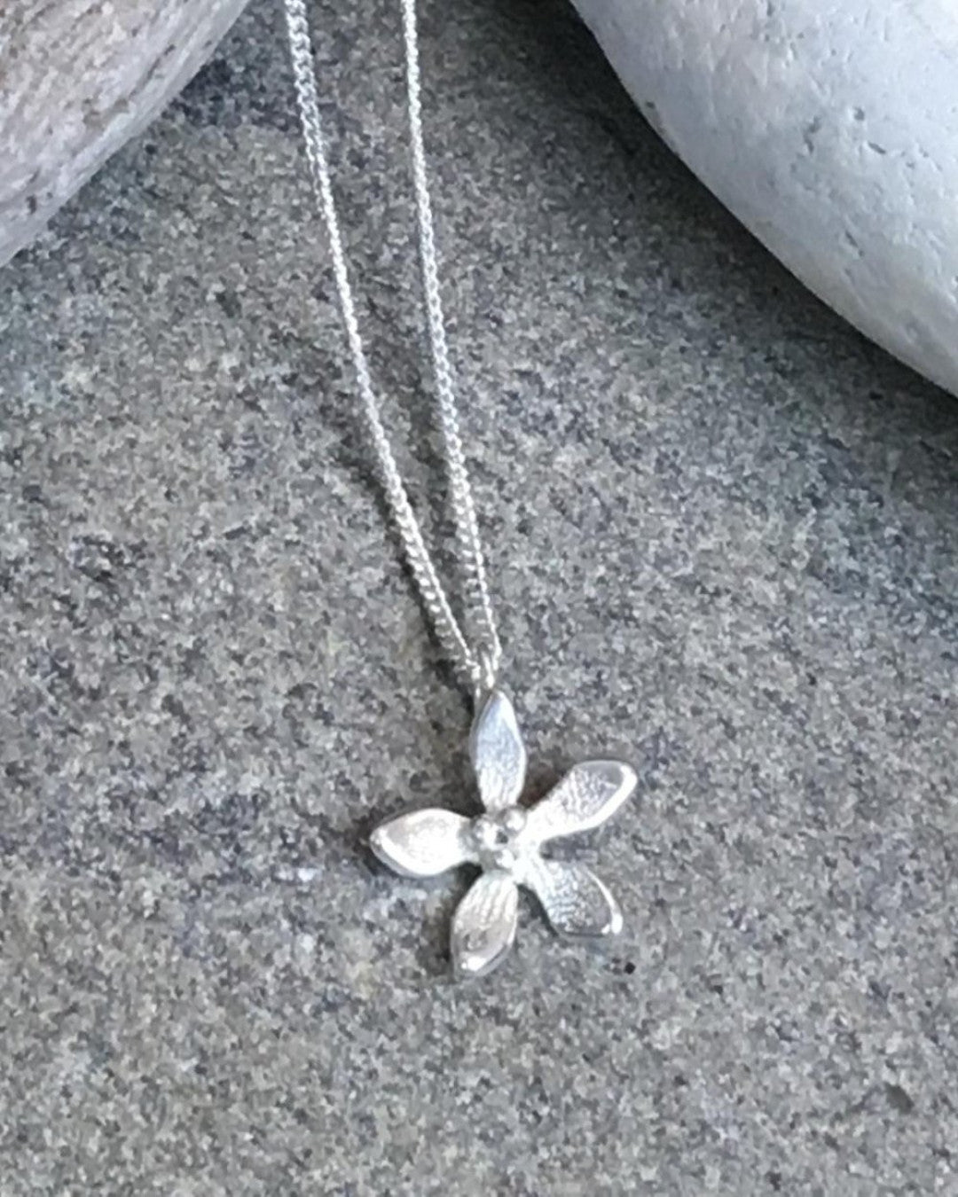 'Fleur' necklace.